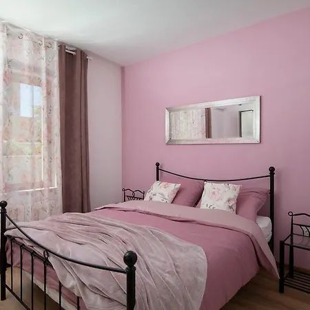 4-bedroom With Private Pool In *