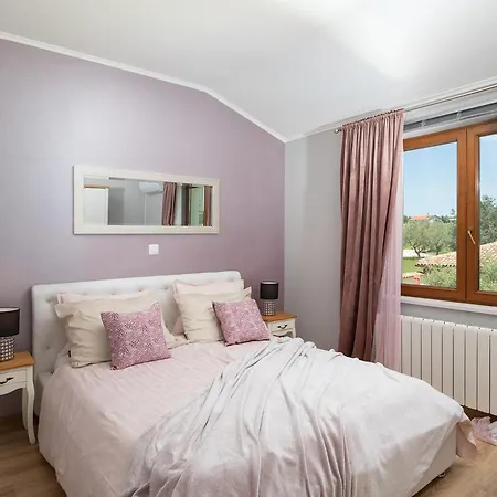 4-bedroom With Private Pool In Vodnjan