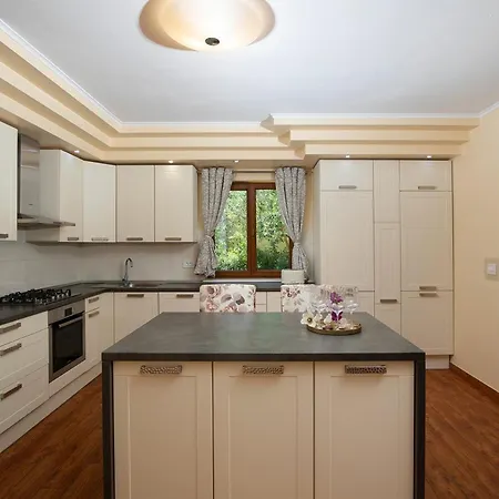 빌라 4-bedroom With Private Pool In *