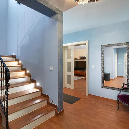 4-bedroom With Private Pool In 빌라 보드냔