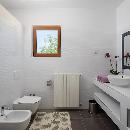Villa 4-bedroom With Private Pool In *