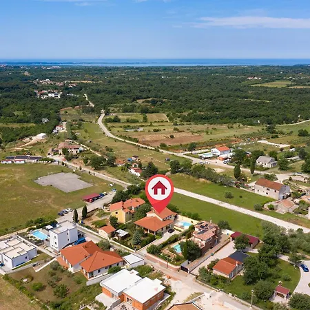 4-bedroom With Private Pool In *